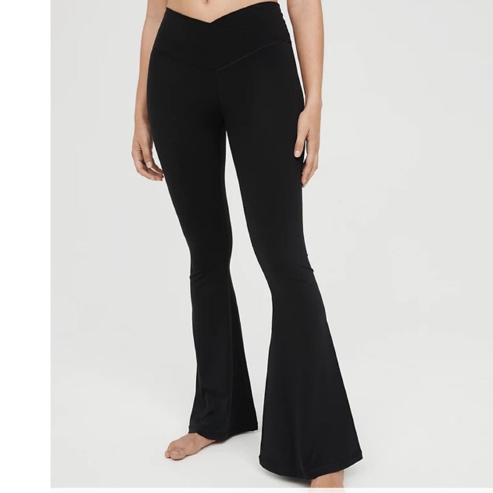 OFFLINE BY AIRE FLARE LEGGINGS NEVER WORN